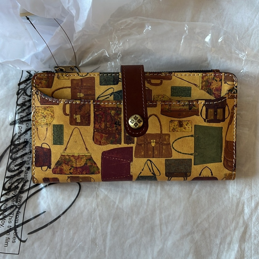 Patricia Nash Paladina Wallet - Picture 11 of 11